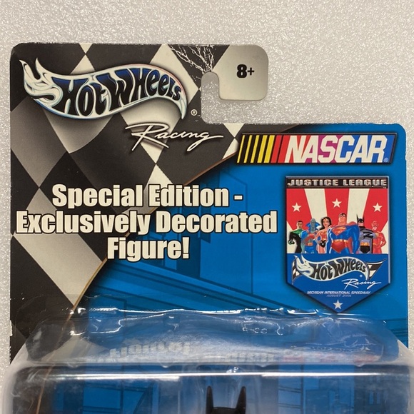 Hot Wheels Racing NASCAR Mark Martin Justice League Batman Car & Figure NEW - Picture 2 of 8